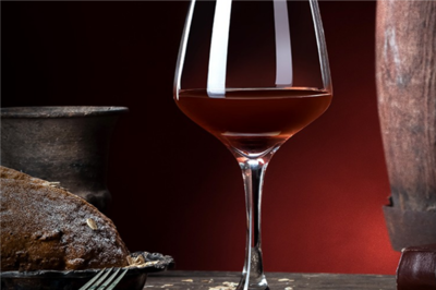 皇家尊者葡萄酒代理与加工 品质传承与市场拓展的双赢之路