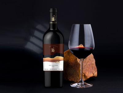 酒瓶的艺术 红酒瓶型与瓶贴设计如何助力葡萄酒销售